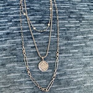 Kendra Scott Medallion Trip Strand Necklace